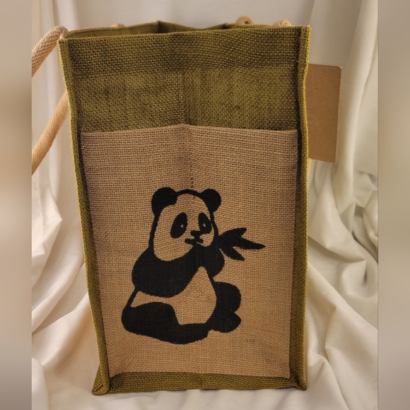 Handmade Green Jute tote bag with pockets and  Panda detail - Picture 2 of 3